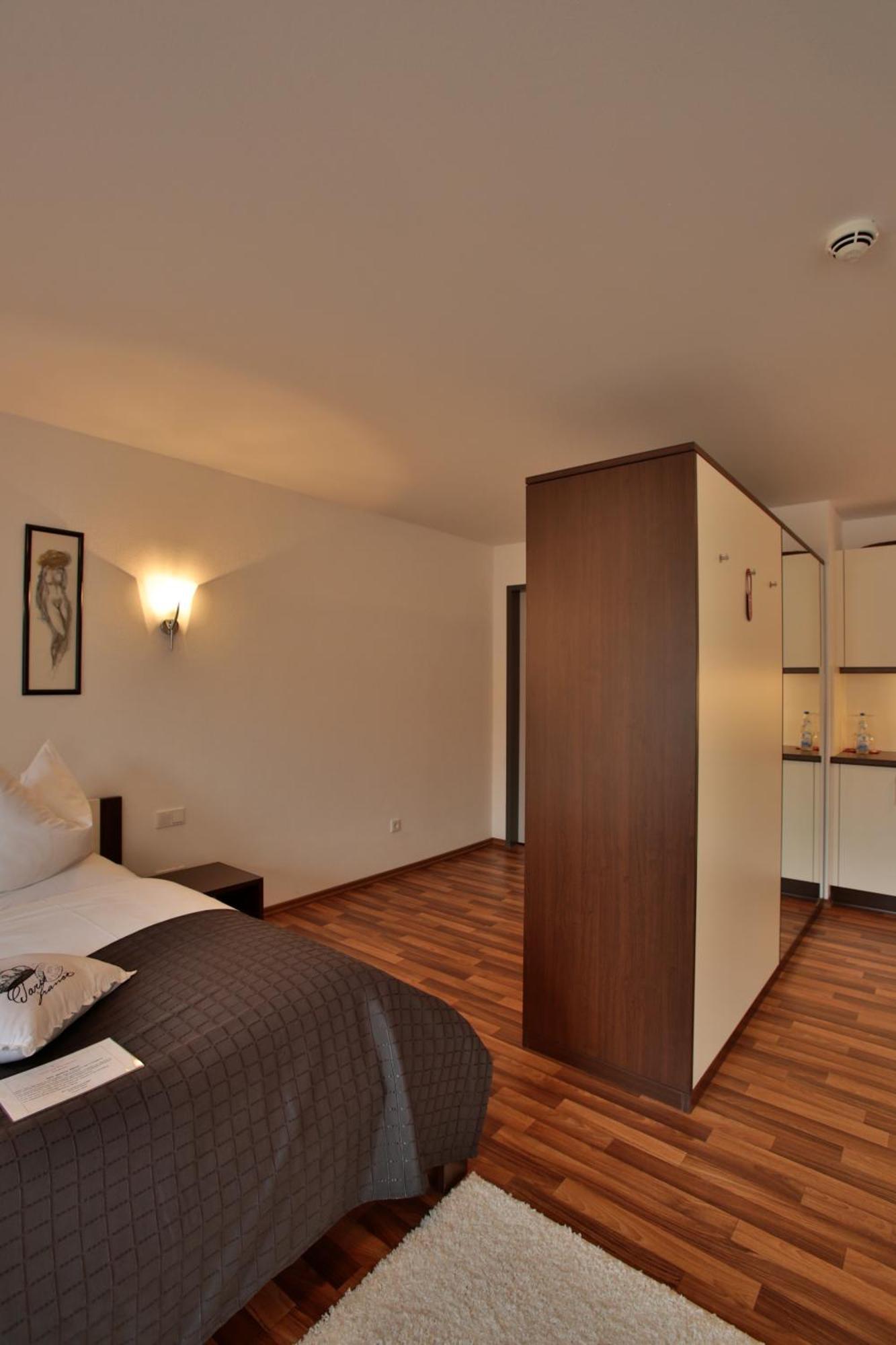 Hotel Am Marktplatz Gangkofen ห้อง รูปภาพ