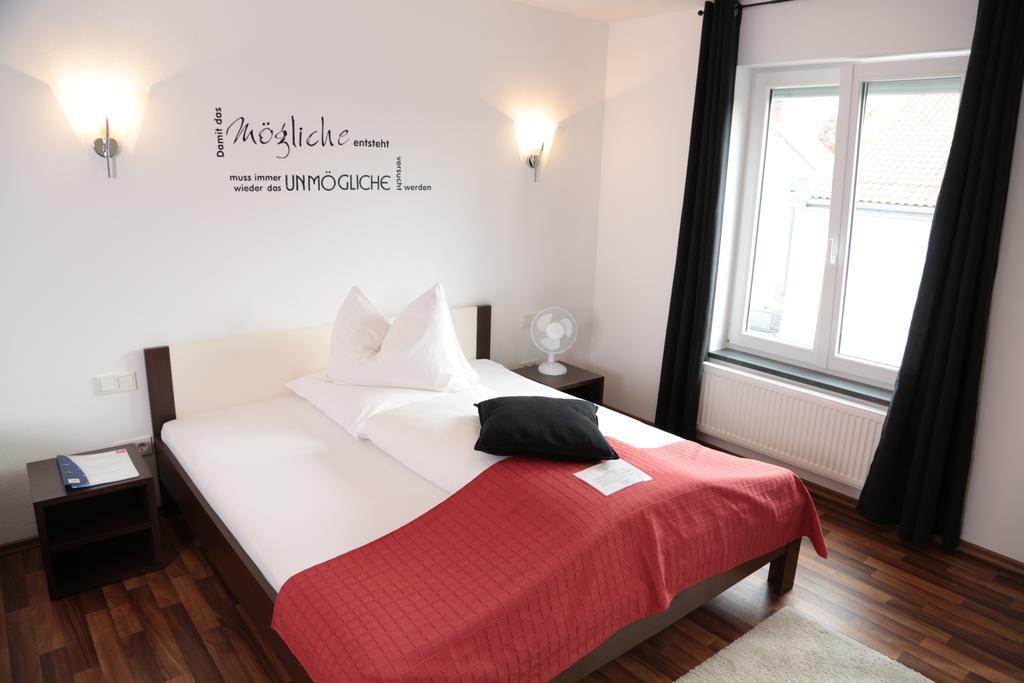 Hotel Am Marktplatz Gangkofen ห้อง รูปภาพ