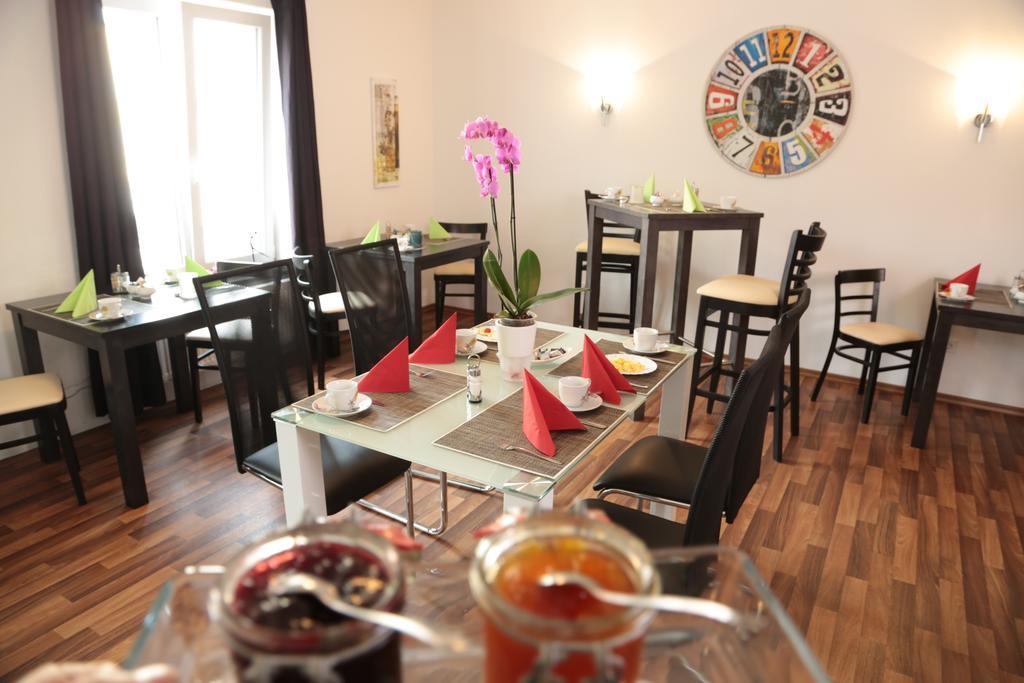 Hotel Am Marktplatz Gangkofen ภายนอก รูปภาพ