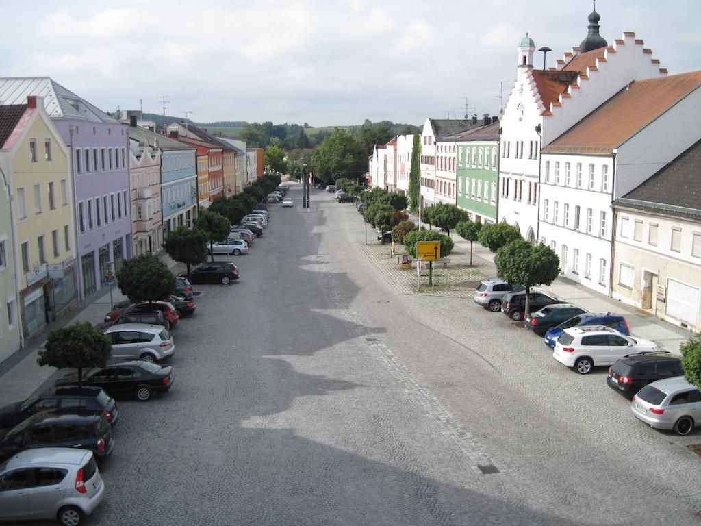 Hotel Am Marktplatz Gangkofen ภายนอก รูปภาพ